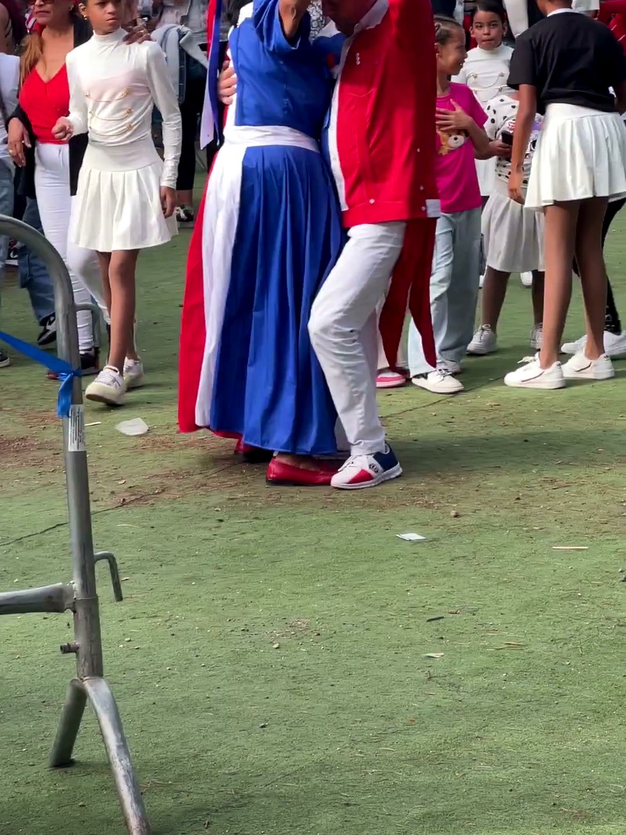 Video preview of Dominican cultural participation at a public celebration.